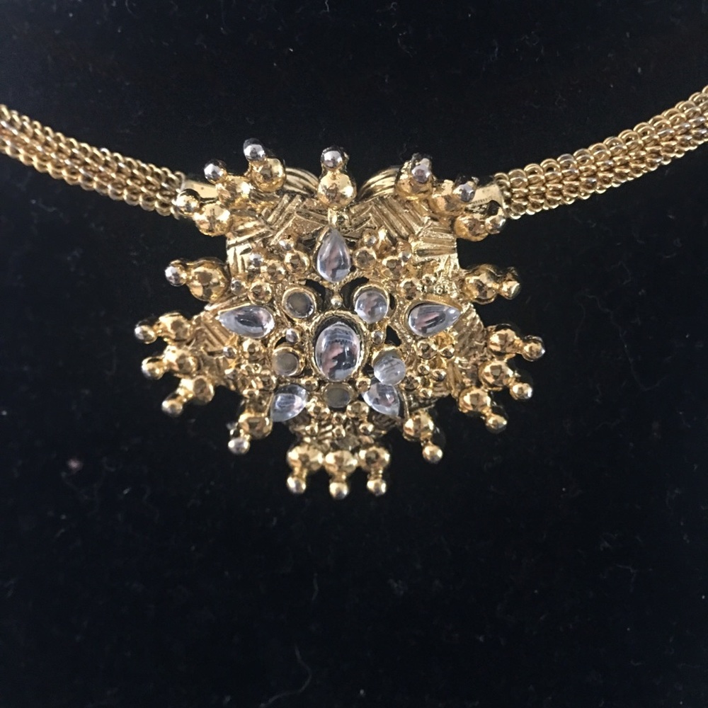 Neckless - Picture 2 of 3